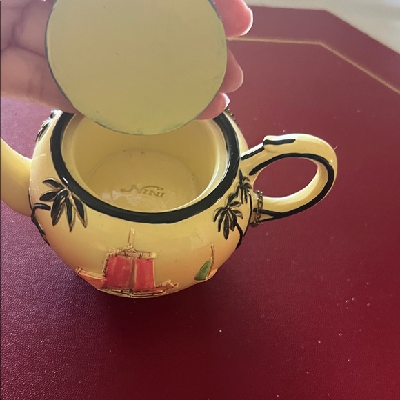 ( 0366) Decorative Yellow Antique Teapot with Tiny Accents,from Japan - Picture 4 of 6